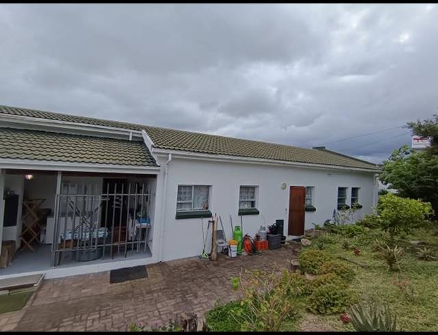 3 BEDROOM HOUSE FOR SALE IN FRAAIUITSIG